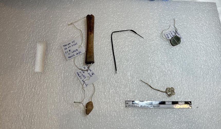 Troya'da kıtalararası ticarete işaret eden 4 bin 500 yıllık parçalar bulundu