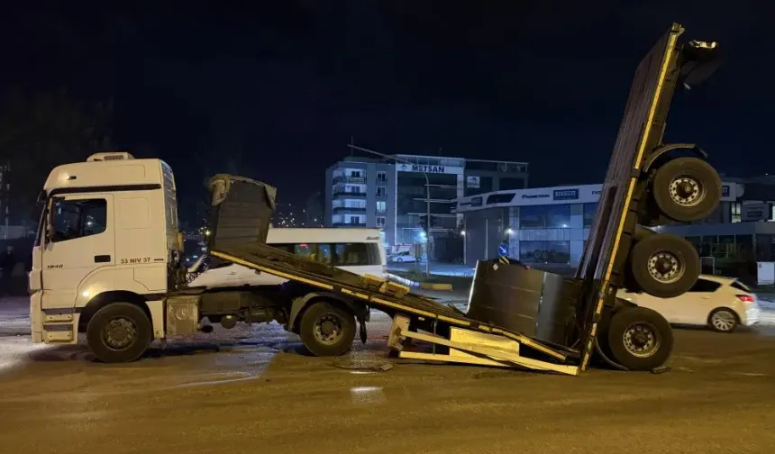 Hatay’da Tır Dorsesi Ortadan Ayrıldı
