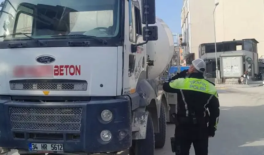 Hatay'da Ehliyetsiz Beton Mikseri Sürücüsüne Ağır Ceza!