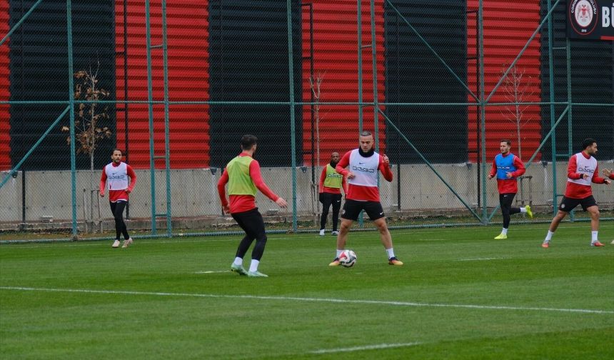 Çorum FK, ligin ilk yarısını galibiyetle tamamlamak için Erzurumspor FK maçına çıkacak