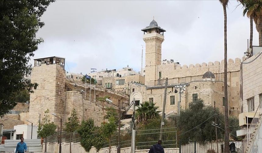 Filistin Vakıflar ve Din İşleri Bakanlığı: İsrail Harem-i İbrahim Camisi'ni sık sık kapatıyor
