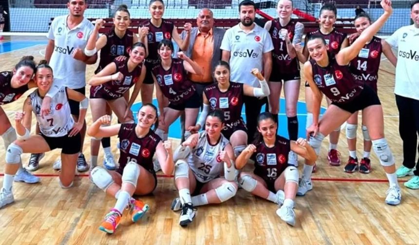 ArsaVev Hatay Voleybol Rakip Tanımıyor