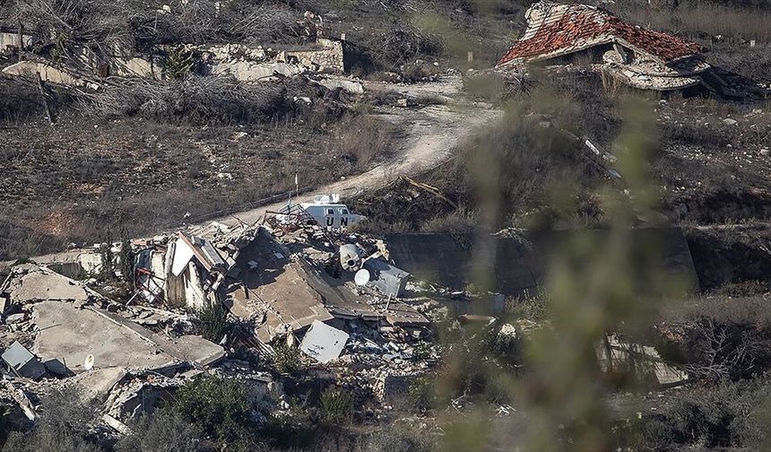 İsrail ordusu, Lübnan topraklarına girerek sınır hattındaki bir evi havaya uçurdu