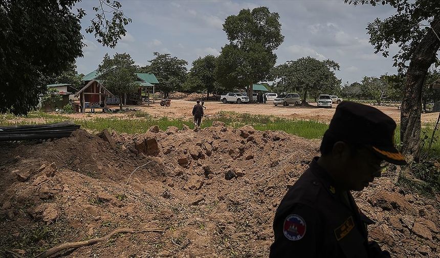 Kamboçya, çatışmaların ardından Tayland ile tüm sınır geçişlerini askıya aldı