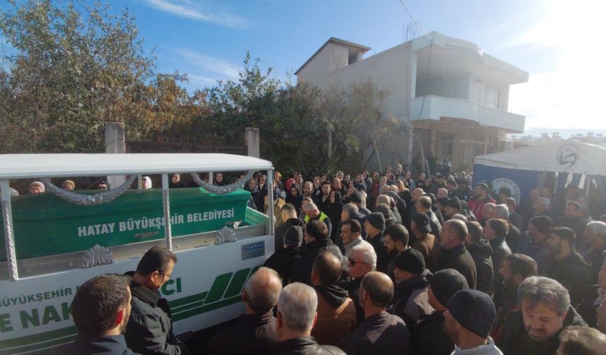 Kayıp balıkçının KKTC sahilinde bulunan cenazesi Hatay'da defnedildi