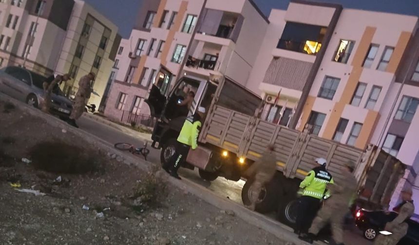 Hatay'da Kamyonun çarptığı çocuk hayatını kaybetti