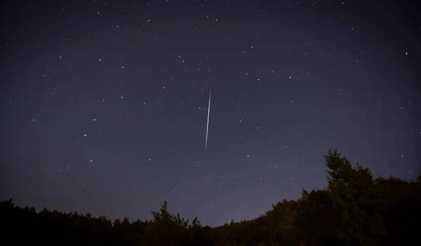 Hatay'da Geceyi Aydınlatan Işıklar Neydi? Merak Edenler Gökyüzüne Odaklandı!