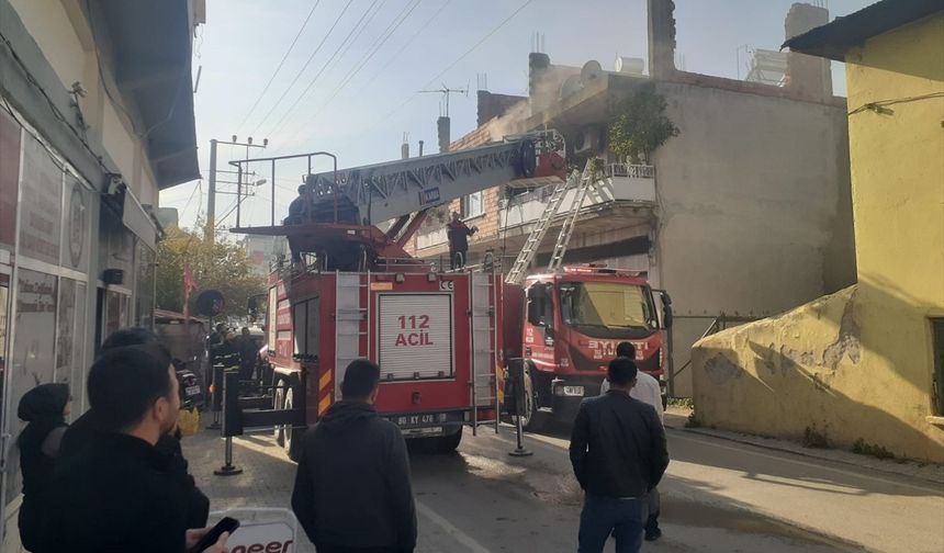 Osmaniye'de evde çıkan yangın söndürdü