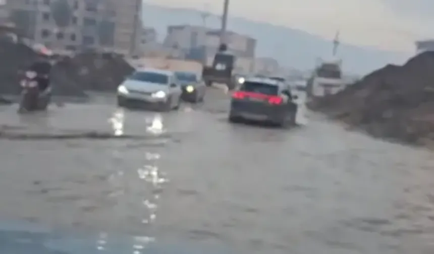 Hatay'da Çalışmalar Eğitimi Engelledi: 5 Okul Geçici Olarak Taşınıyor