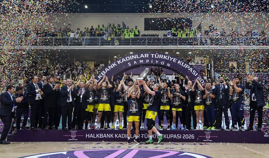 Basketbol Halkbank Kadınlar Türkiye Kupası'nı Fenerbahçe Opet kazandı