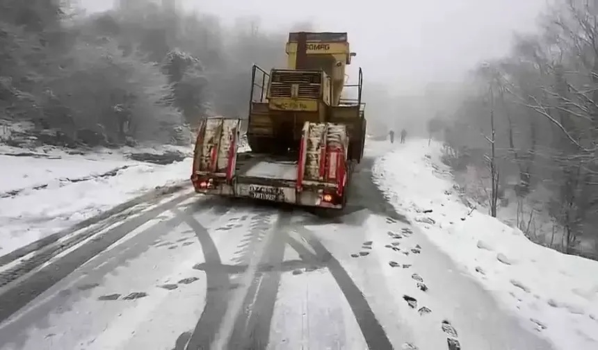 Dikkat! Hatay'da Buzlanma: Yol Trafiğe Kapatıldı