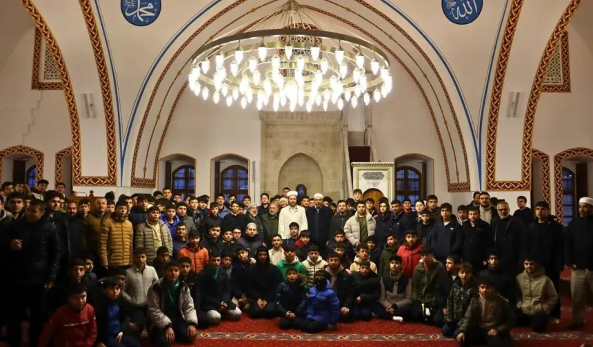 Hatay'da Anadolu'nun İlk Camisinde Yılın Son Namazı Kılındı!
