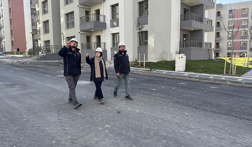 Depremzede mimar, çocukluğunun geçtiği mahalleyi yeniden inşa ediyor