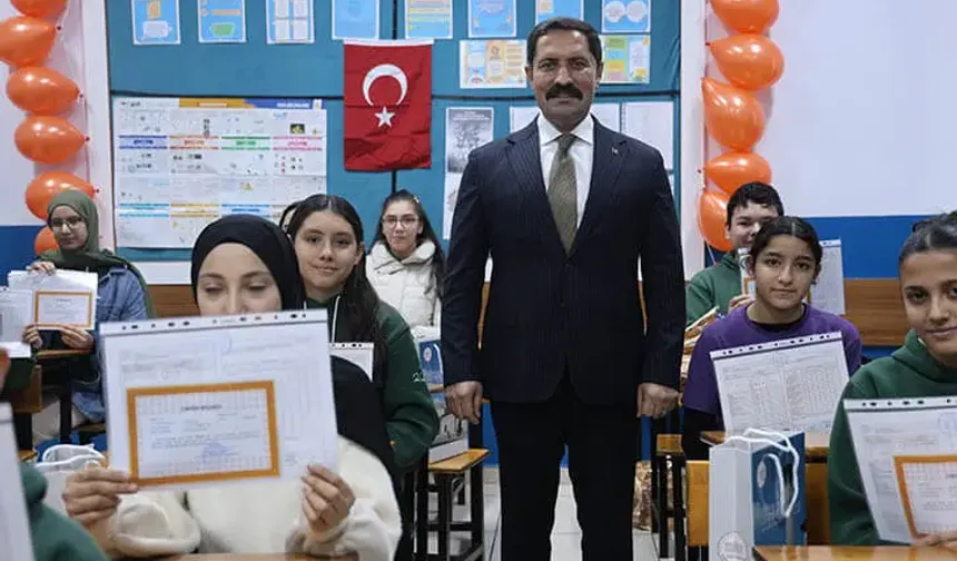 Hatay’da 374 Bin Öğrenci Karne Aldı