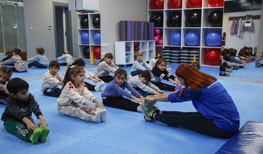 Kaş Ova Spor Salonu Kaşlı çocukların ortak buluşma noktası oldu