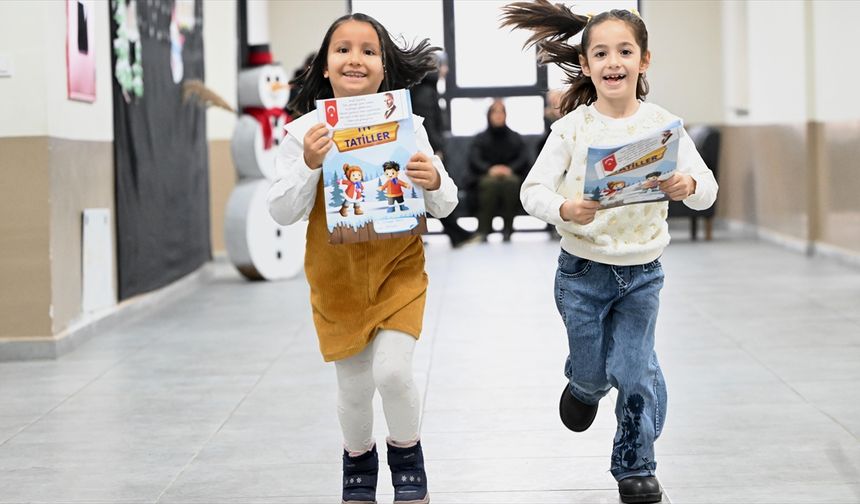 Okullarda karne heyecanı