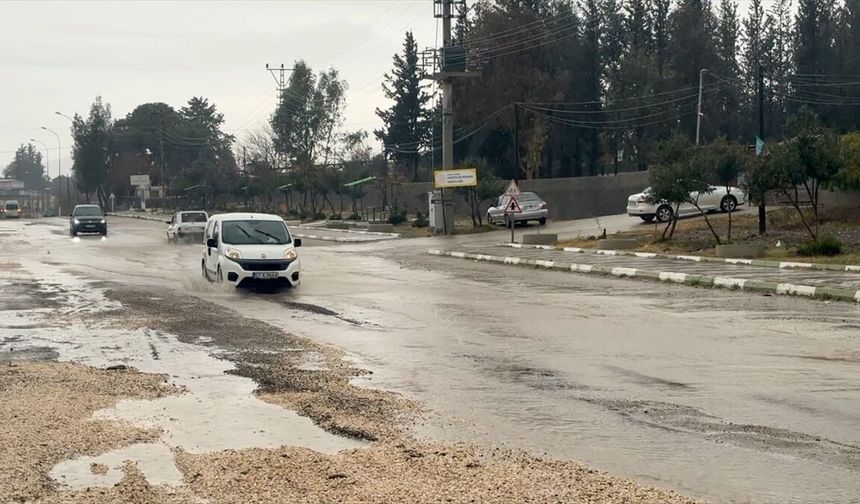 Osmaniye'de sağanak hayatı olumsuz etkiledi