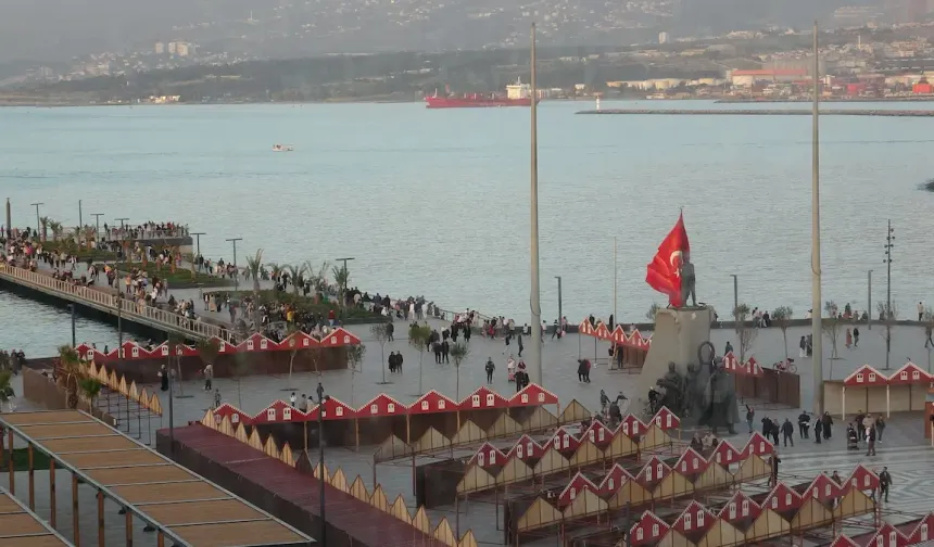 Yağışlı Havanın Ardından İskenderun Sahili Doldu Taştı