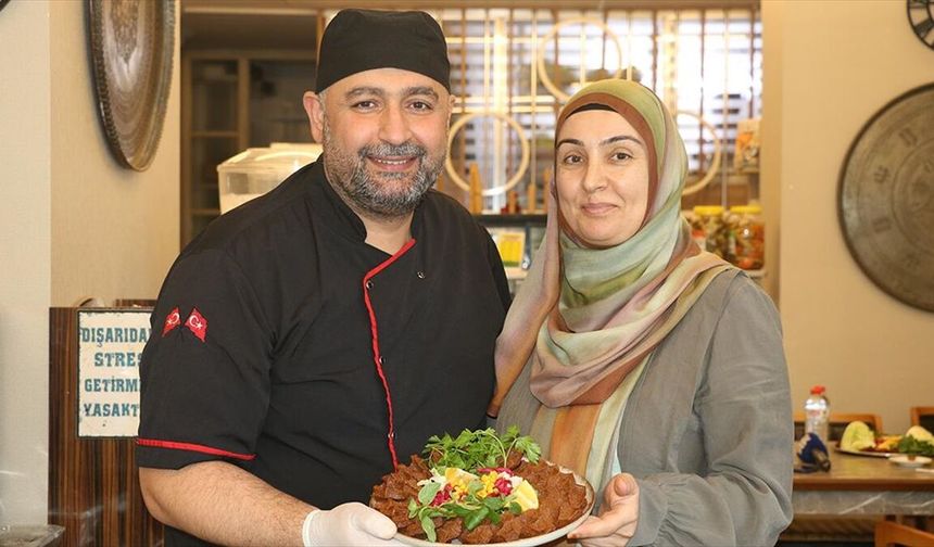 Adana'da çiğ köfte ustası çift çölyak hastaları için glütensiz tarif geliştirdi