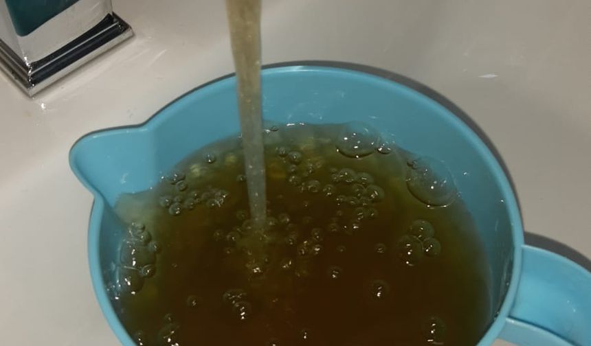 Çekmece Ballıöz Mahallesi’nde Musluktan Akan Su Endişe Yaratıyor !