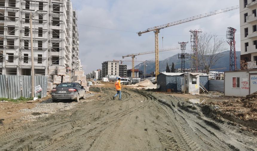 Hatay'da Bir Video İle Çözüm Geldi ! Peki Ya Diğer Okul Yolları?