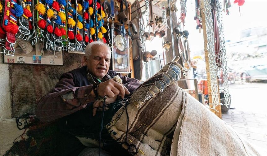 Dede yadigarı semerciliği 50 yılı aşkın süredir ayakta tutuyor