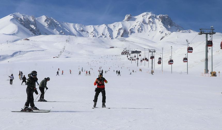 Erciyes yarıyıl tatilinde 1 milyon 400 bin ziyaretçi ağırladı
