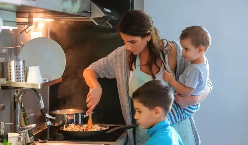 Ev Hanımlarına Maaş Desteği ve Sigorta Teklifi Mecliste!