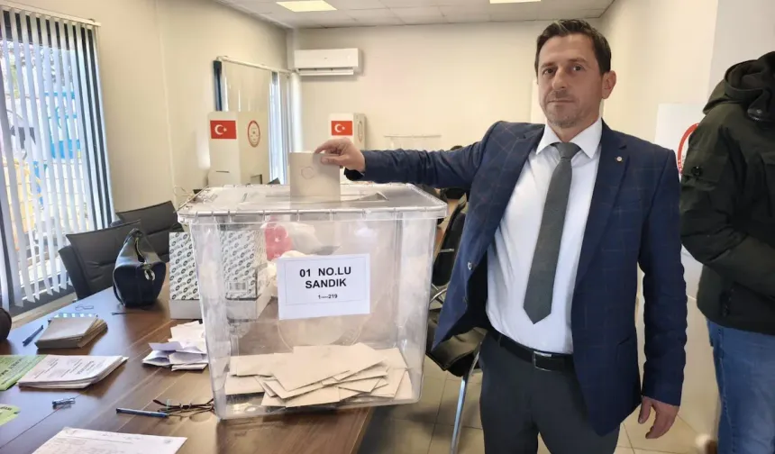 Hatay Fotoğrafçılar Odası Başkanını Seçti: Deniz Dede Seçimi Kazandı