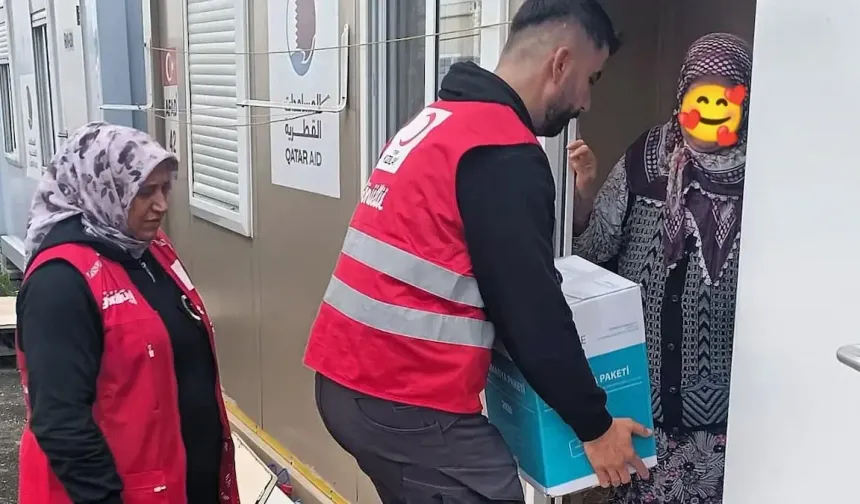 Türk Kızılay'ından Hatay'daki Konteyner Kentlere Yardım Kolisi