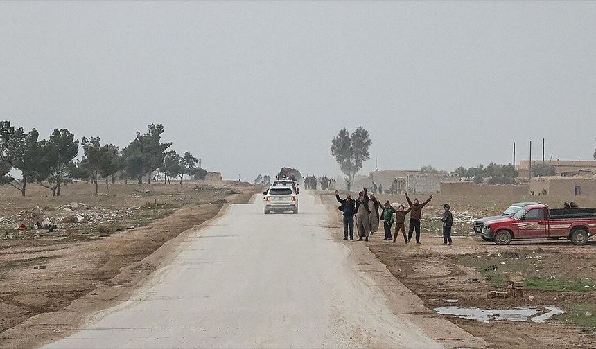 Terör örgütü YPG, Suriye İçişleri Bakanlığına bağlı güçlerin Haseke'ye girişini karşılayan 23 kişiyi alıkoydu