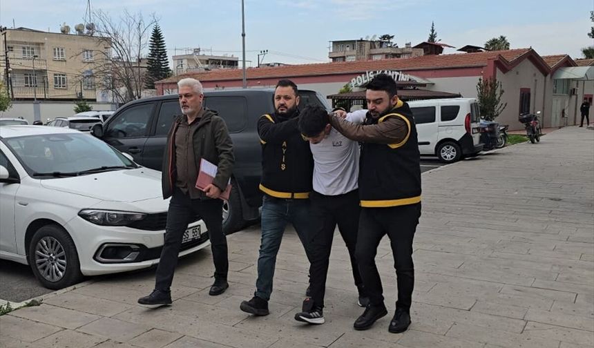 Adana'da camını kırdıkları araçlardan hırsızlık yapan 2 zanlı tutuklandı