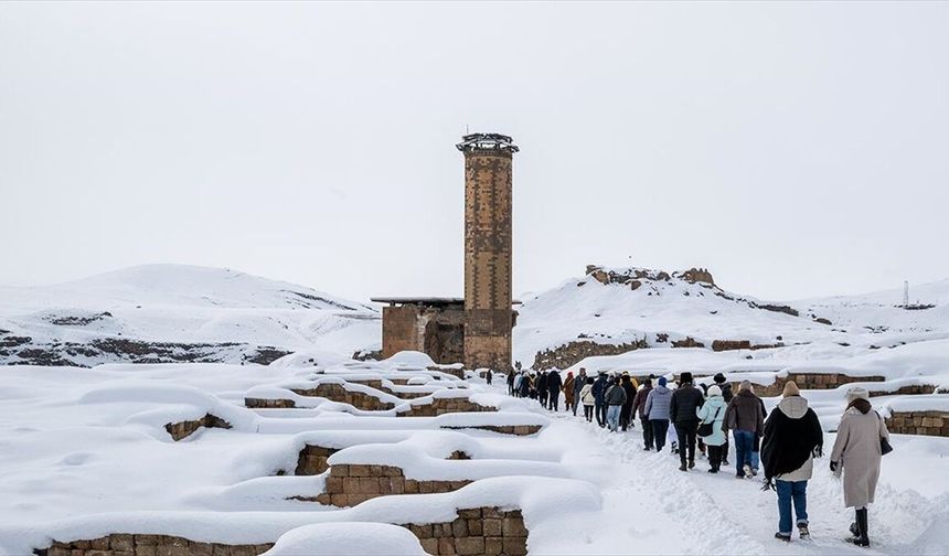 Anadolu'nun giriş kapısı Ani her yıl daha fazla ziyaretçi çekiyor