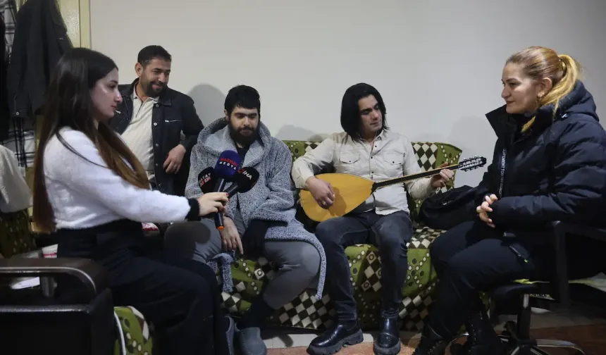 Türkiye Onu Evden 3 Yıldır Evden Çıkmayan Genç Olarak Tanımıştı ! Hatay'ın Çilem Ablası'ndan Sürpriz Doğum Günü