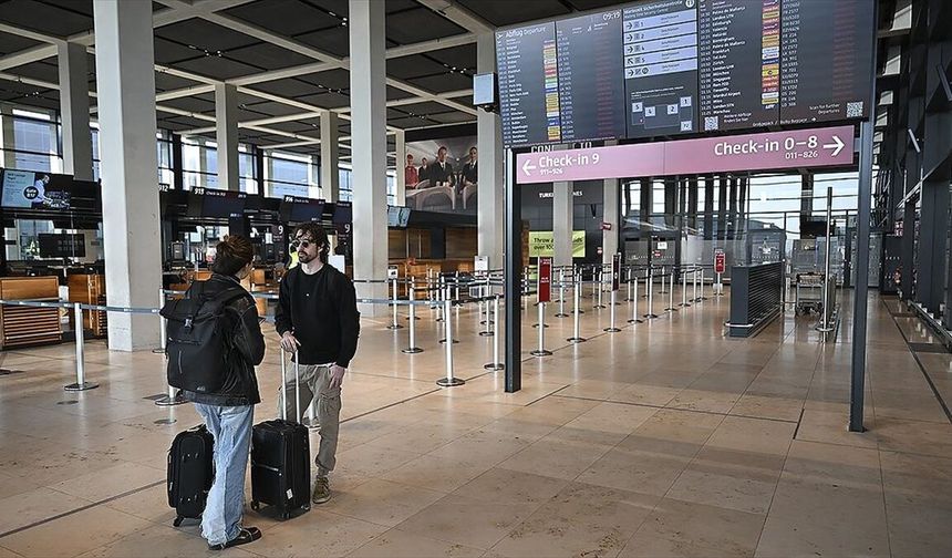 Berlin-Brandenburg Havalimanı'nda grev nedeniyle 57 bin yolcu mağdur oldu