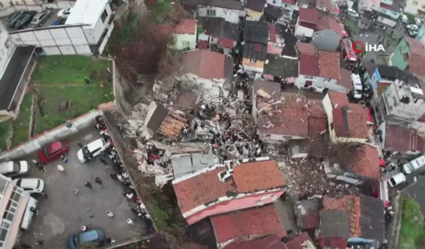 İstanbul'da İki Bina Çöktü ! Arama Kurtarma Devrede