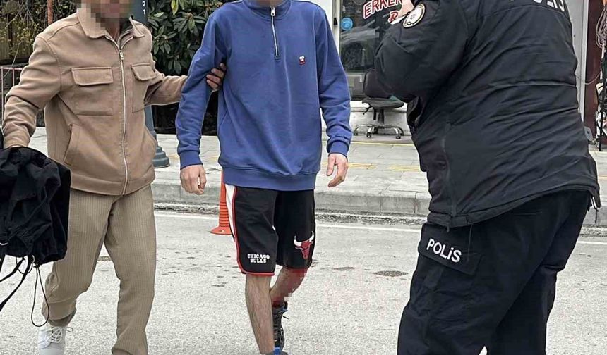 Burdur'da iki genci bıçaklayan 17 yaşındaki şüpheli tutuklandı