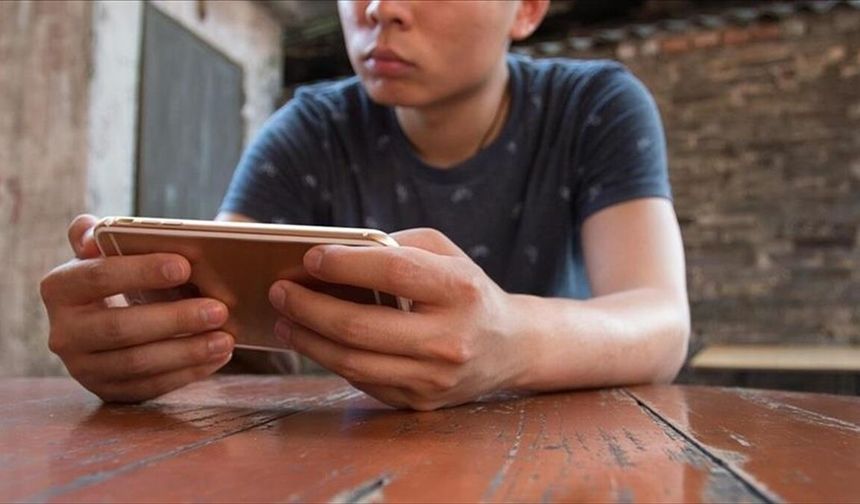 Çocuklar için sosyal medyada güvenli kullanım kritik önem taşıyor