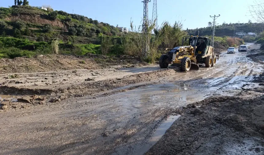 Sağanak Sonrası Defne Belediye Ekipleri Sahada: Çalışmalar Sürüyor!