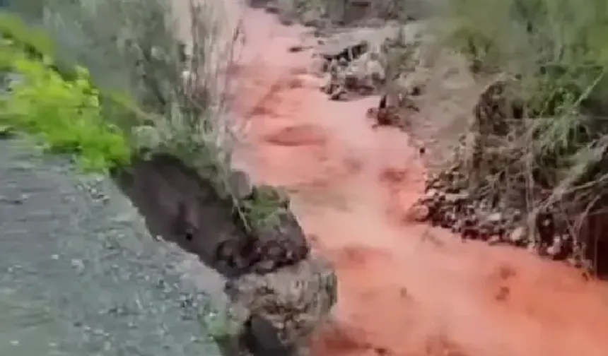 Defne’de Sel Felaketi: Dekuk Şelalesi'ndeki Köprü Çöktü!