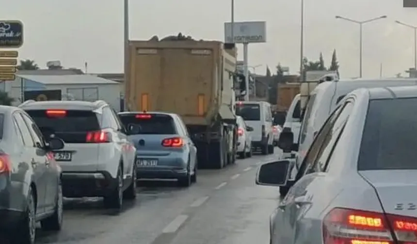Açıldı Ama Honda Kavşağında Trafik Çilesi Bitmedi, Bitmiyor!