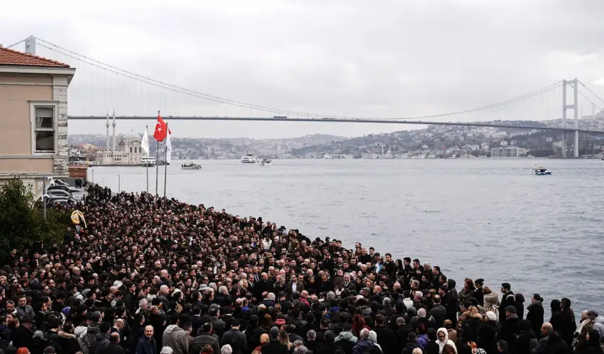 İlber Ortaylı'ya Veda, Gözyaşlarıyla Son Yolculuğuna Uğurlandı