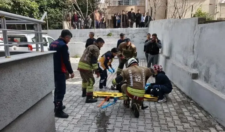 İskenderun’da İntihar Girişimi: Apartmana Çıkıp Kendini Atmak İstedi