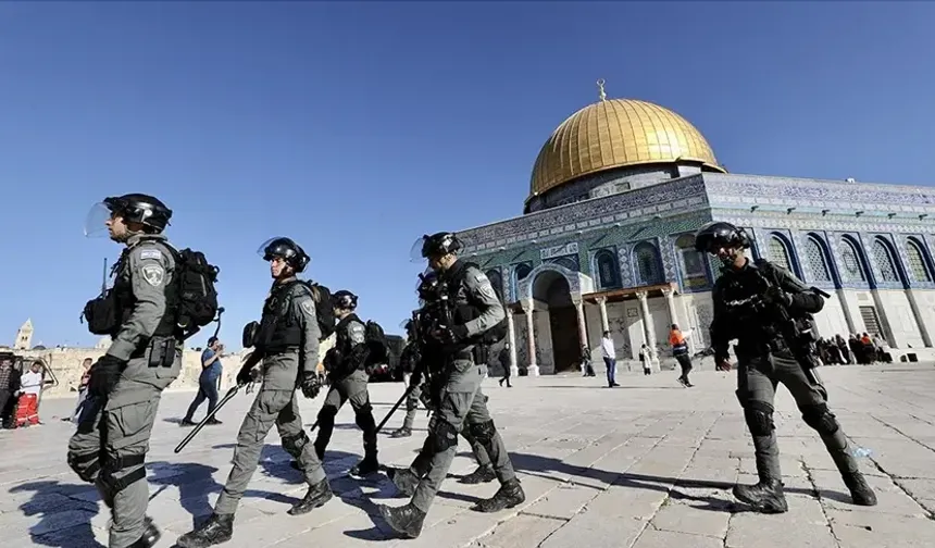 İsrail'in Mescid-i Aksa'yı İbadete Kapatması Protesto Edildi