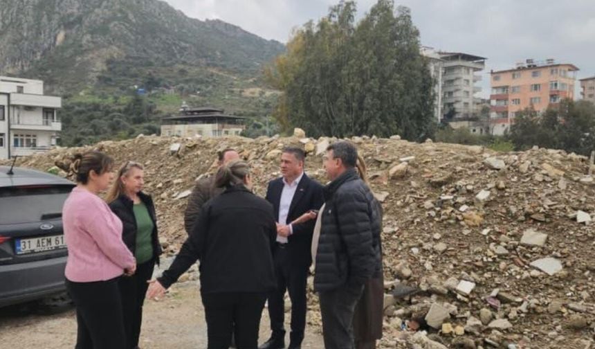 Kışlasaray Mahallesi’nde Tepki: “Molozlar Ne Zaman Kaldırılacak?”