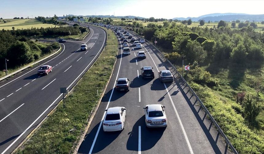 Arefe Günü Ve Bayram Tatili Kaç Gün Sürecek ?