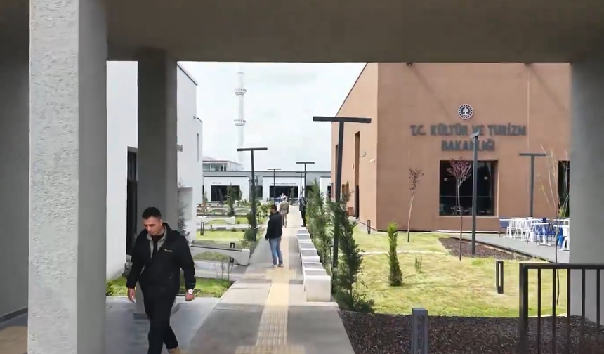 Reyhanlı’da Halk Kütüphanesi Hizmete Girdi