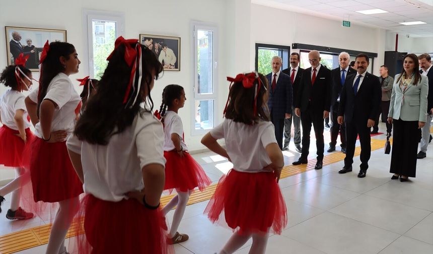 Engelli Çocuklar 23 Nisan’da Umutla Buluştu