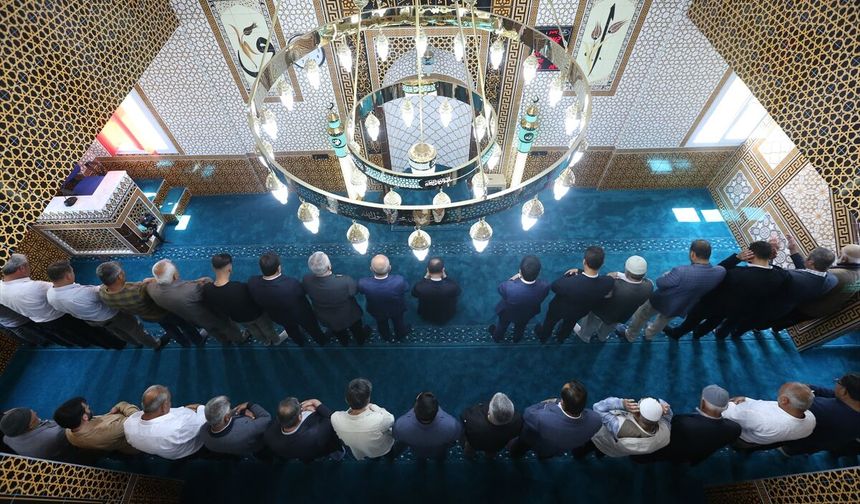 Hatay'da Depremde Yıkılan Caminin Yerine Yenisi İnşa Edildi