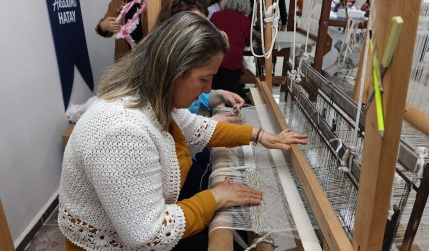 Hatay’da İpek Dokuma Yeniden Diriliyor